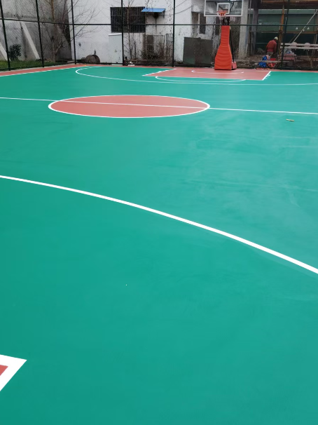 翁源 球场长期使用易出现地面开裂